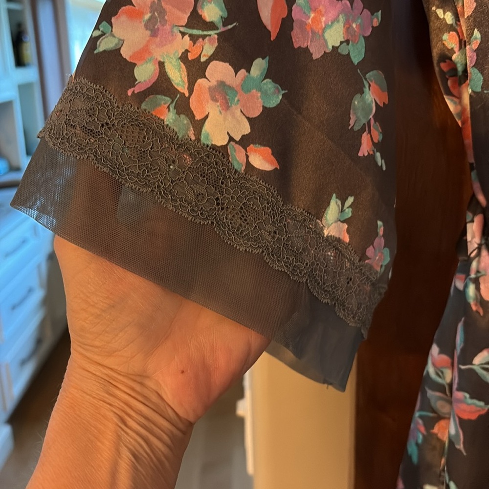 2 Floral Satin Robes with Pockets! - Picture 11 of 14